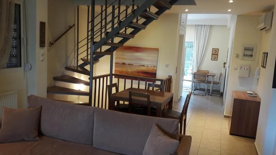 Ideal Family House Néa Péramos Bagian luar foto